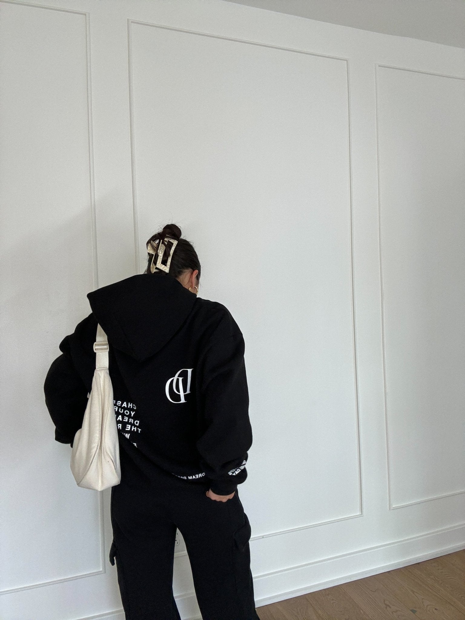 (pre-order) Chase Your Dreams Hoodie - Dream DailyDream Daily