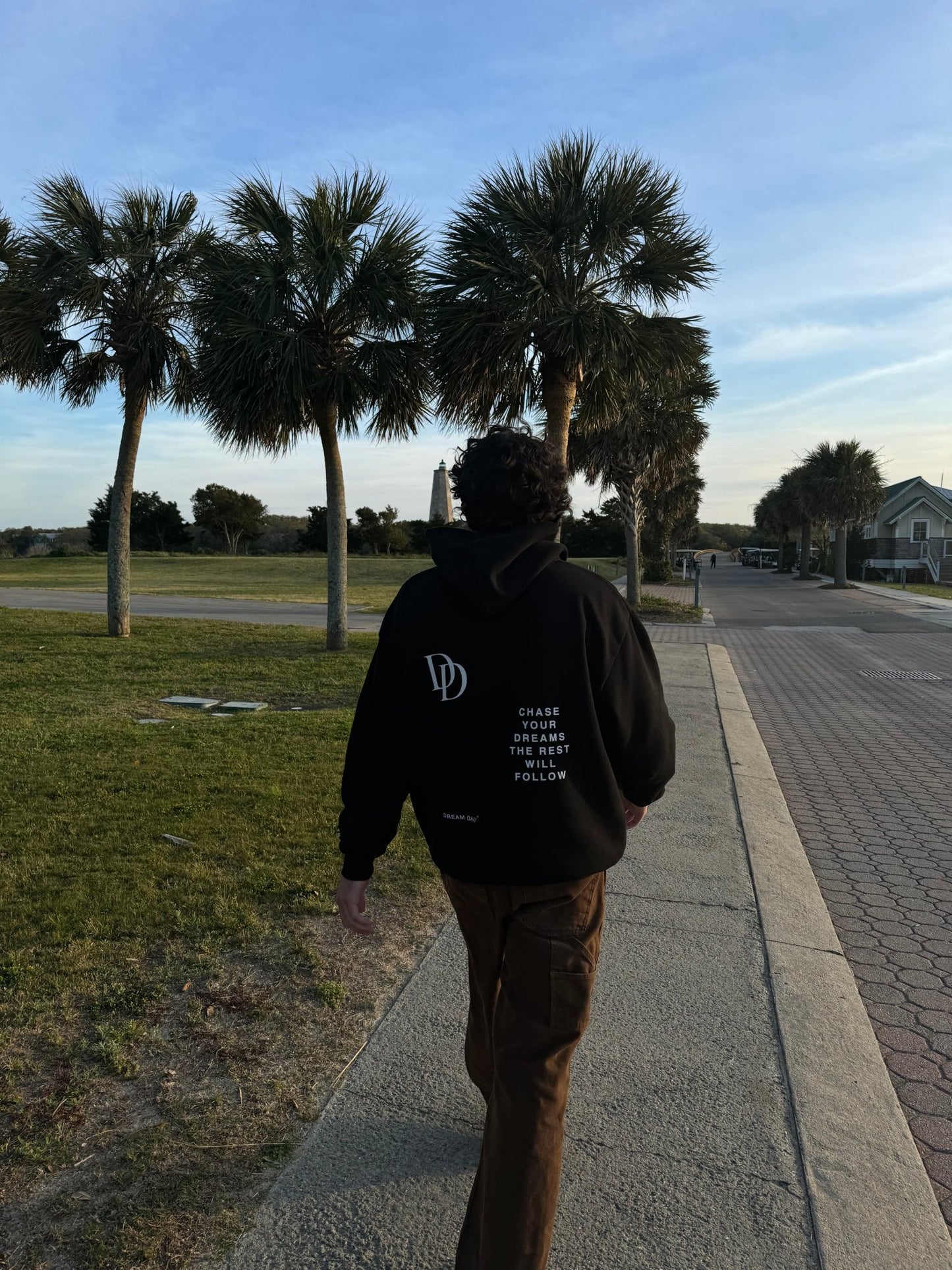 (pre-order) Chase Your Dreams Hoodie - Dream DailyDream Daily